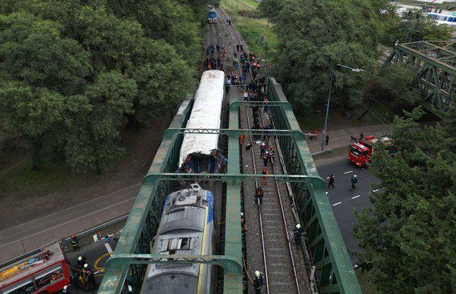 Choque de trenes en Buenos Aires deja al menos 60 heridos.